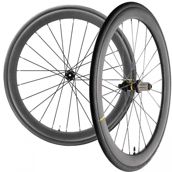 Колесо переднее и заднее 28" шоссе Mavic COSMIC PRO CARBON UST DISK с покрышкой бескамерные под дисковый тормоз centerlock ось 12 мм с адаптерами на QR 9 мм